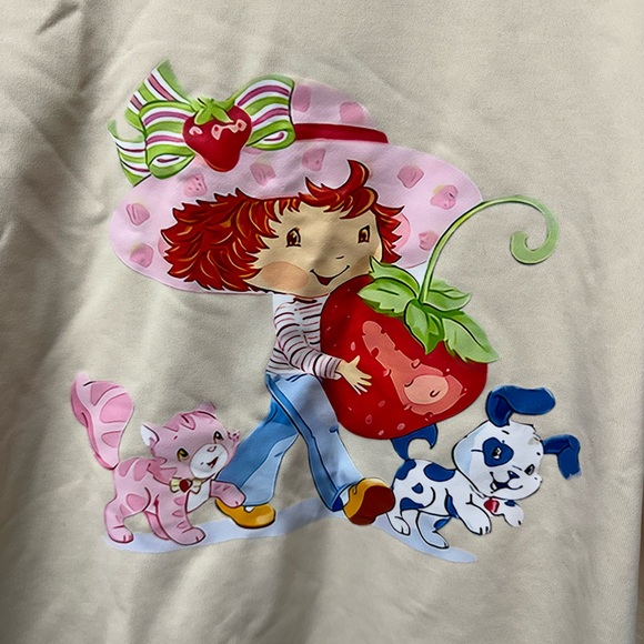 Strawberry Shortcake Crewneck - Picture 2 of 3